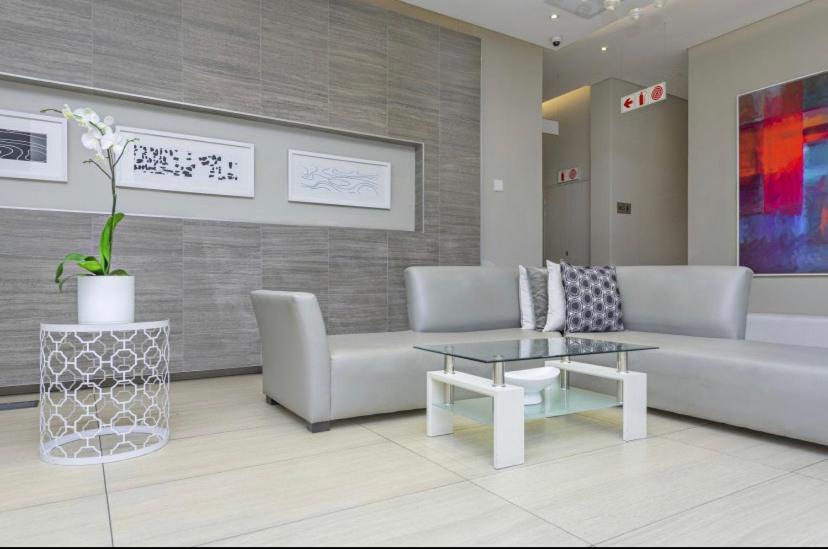 Sandton Luxury Apartment Johannesburg Buitenkant foto