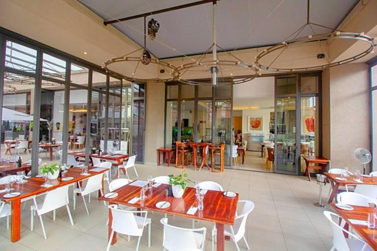 Sandton Luxury Apartment Johannesburg Buitenkant foto